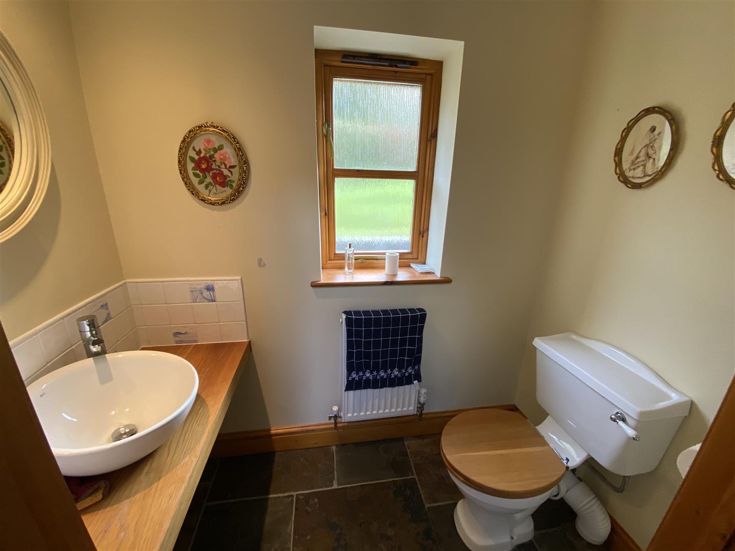 CLOAKROOM
